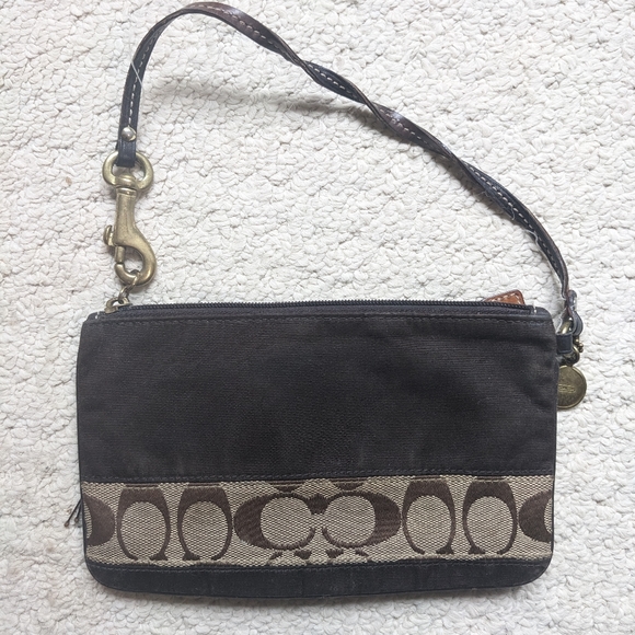 Coach vintage wristlet - Picture 2 of 3